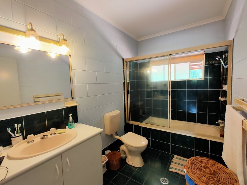 8 Dunkalli Crescent, Wongaling Beach QLD 4852