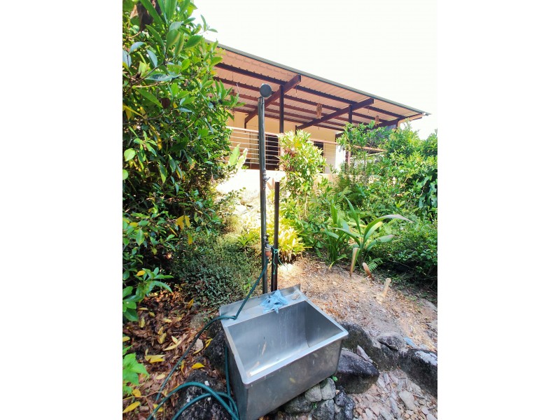 8 Dunkalli Crescent, Wongaling Beach QLD 4852