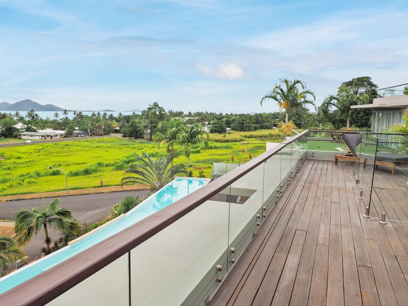 5/2 Coonanglebah Cl, Mission Beach QLD 4852