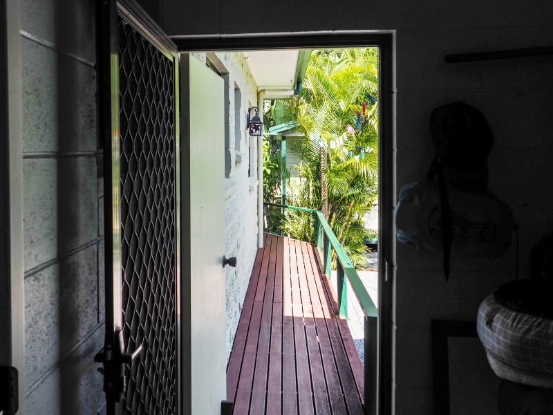 3 Wildsoet St, Wongaling Beach QLD 4852