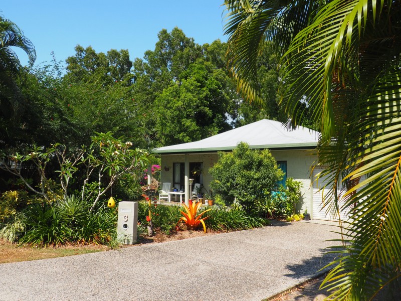 3 Wildsoet St, Wongaling Beach QLD 4852
