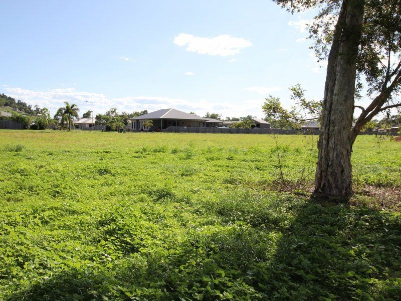 22 Midshipman Street, South Mission Beach QLD 4852