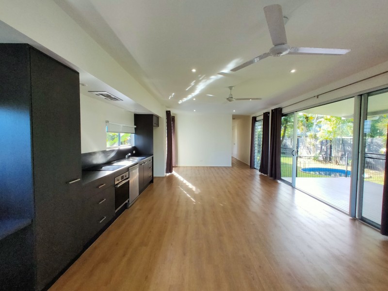 19 Rise Cres, Mission Beach QLD 4852