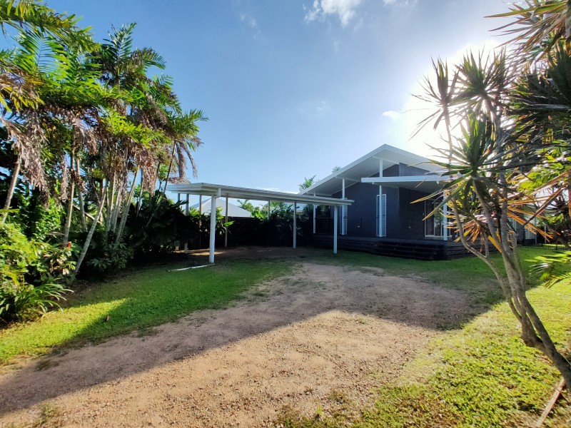 19 Rise Cres, Mission Beach QLD 4852