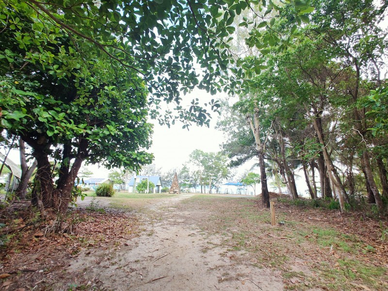 11 Commodore St, South Mission Beach QLD 4852