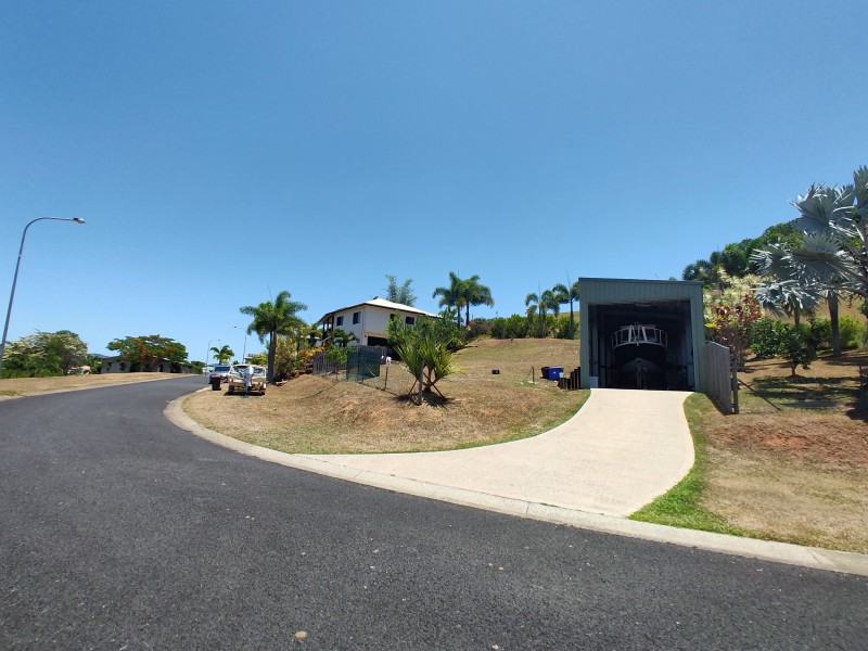 17 Riverside Tce, South Mission Beach QLD 4852