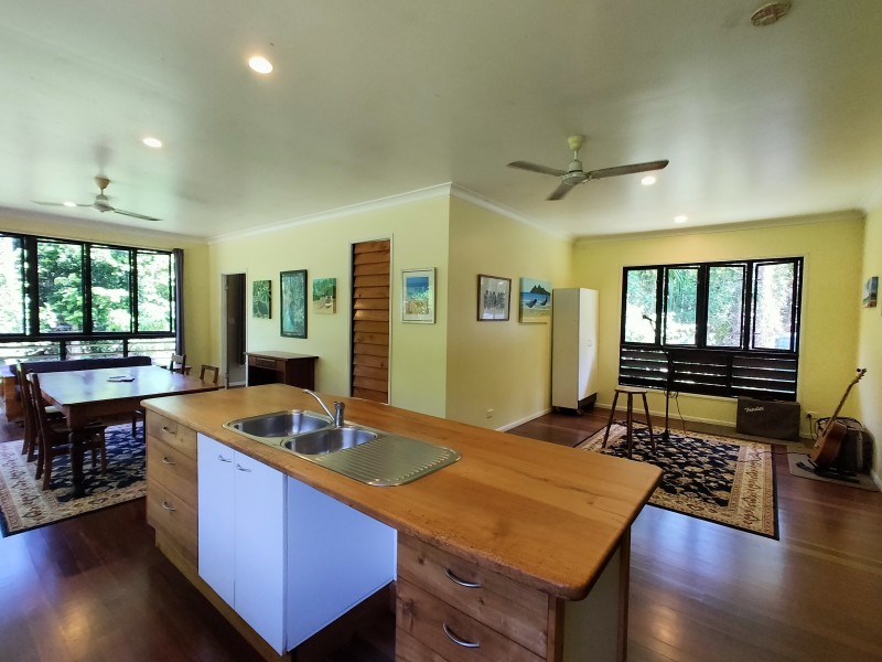 13 Stephens Street, Mission Beach QLD 4852