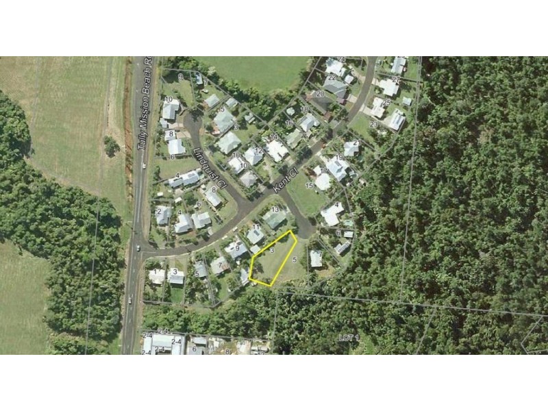 3 Hutchison Cl, Mission Beach QLD 4852
