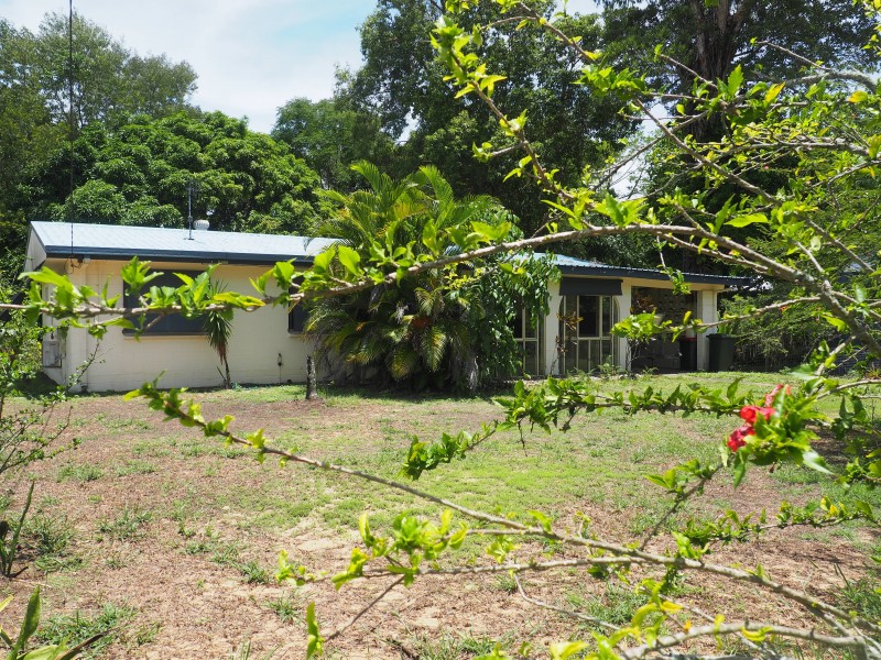 37 Kwila St, Wongaling Beach QLD 4852