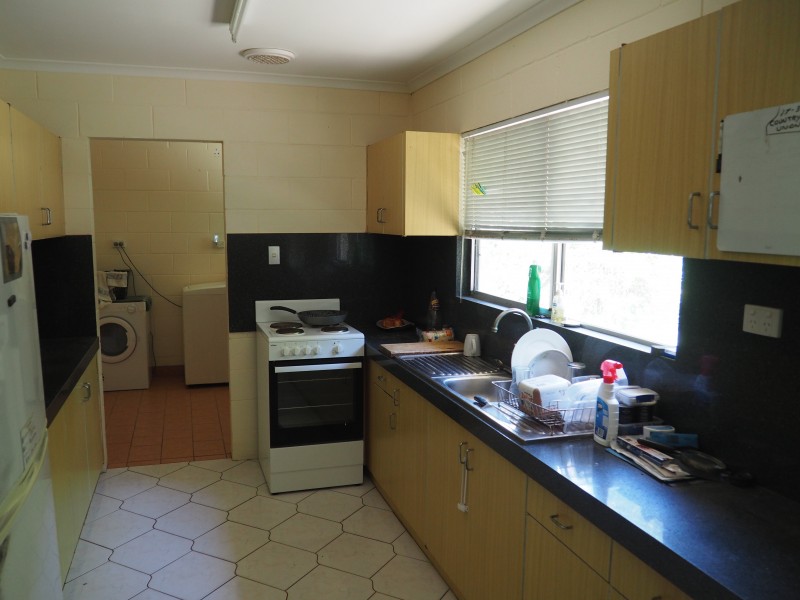 37 Kwila St, Wongaling Beach QLD 4852