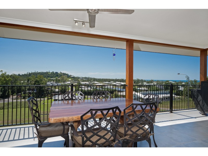 15 Riverside Terrace, South Mission Beach QLD 4852