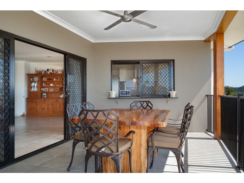 15 Riverside Terrace, South Mission Beach QLD 4852