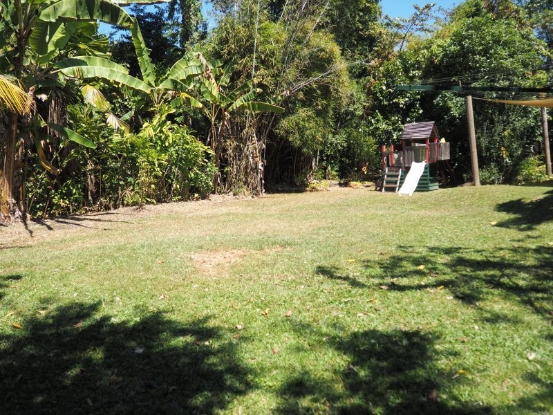 7 Hutchison Cl, Mission Beach QLD 4852