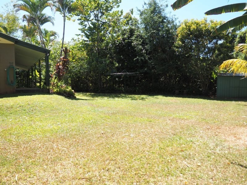 7 Hutchison Cl, Mission Beach QLD 4852