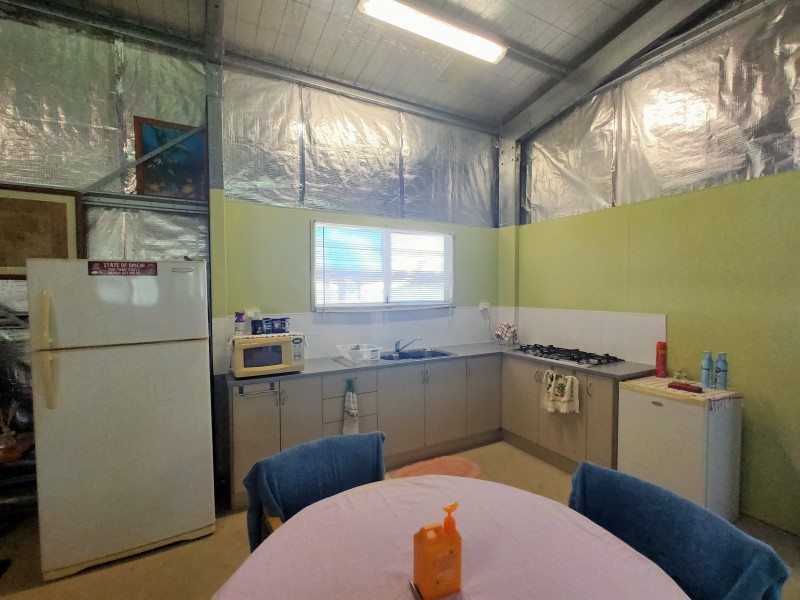 10 Nivosa Ct, Mission Beach QLD 4852