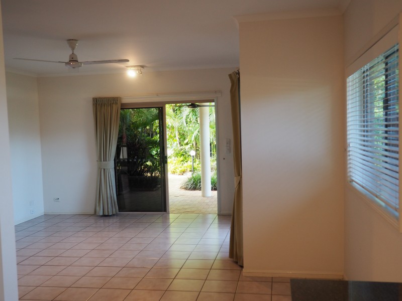 1/42-44 Mitchell Street, South Mission Beach QLD 4852