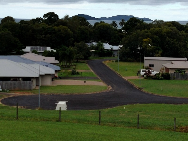 24 Admiralty St, South Mission Beach QLD 4852