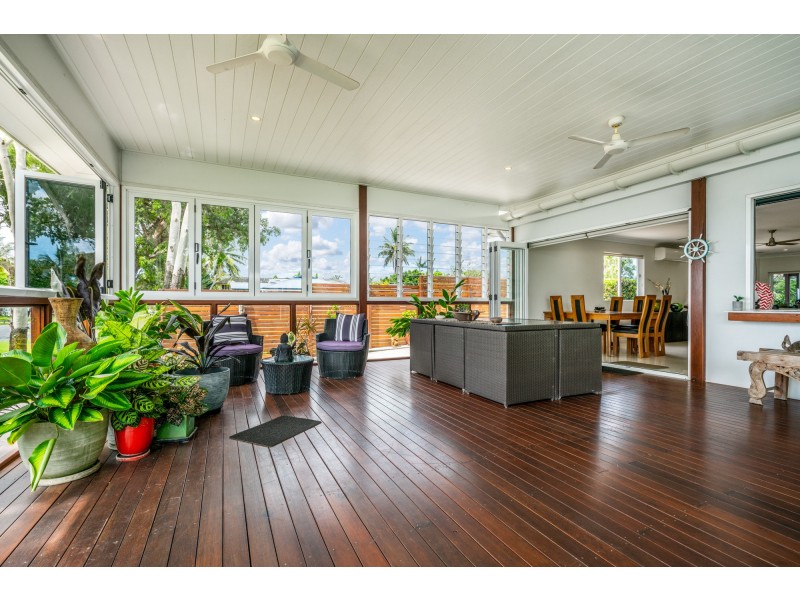 104 Kennedy Esp, South Mission Beach QLD 4852