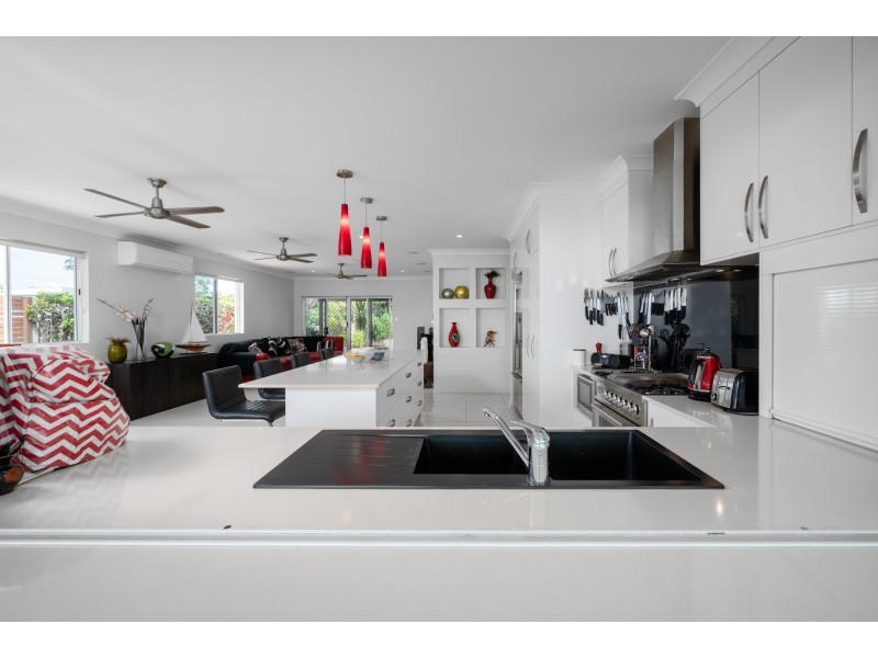104 Kennedy Esp, South Mission Beach QLD 4852