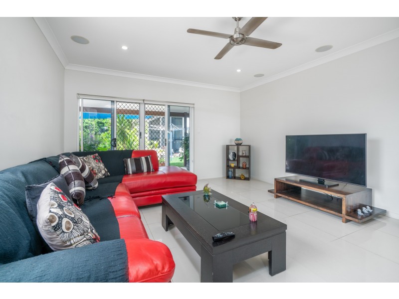 104 Kennedy Esp, South Mission Beach QLD 4852