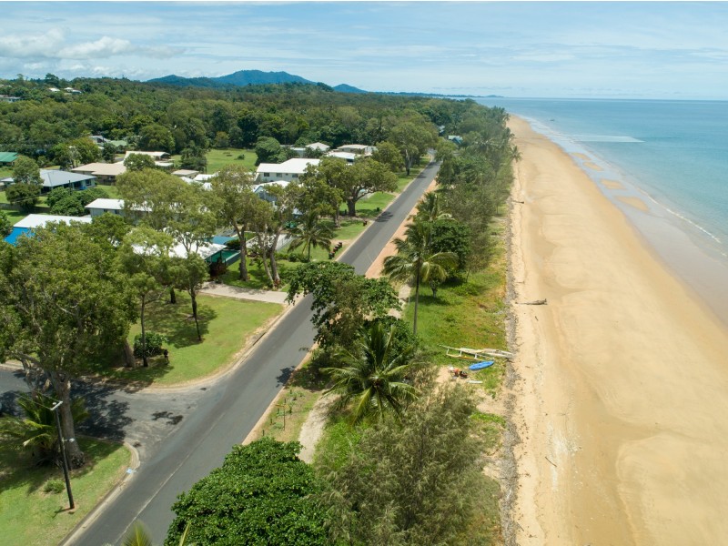 104 Kennedy Esp, South Mission Beach QLD 4852