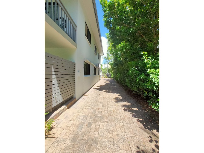 Unit 1/135 Reid Rd, Wongaling Beach QLD 4852