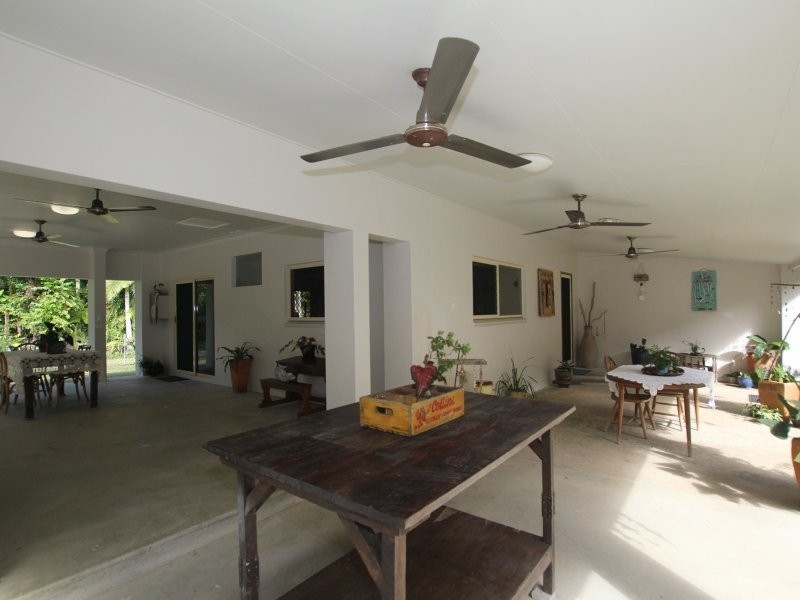 11 Coolibah St, Wongaling Beach QLD 4852
