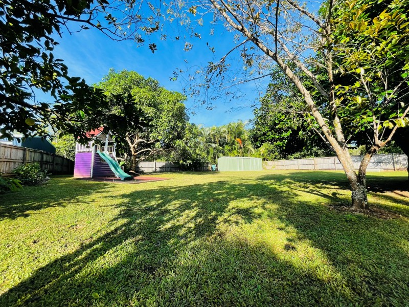 82 Conch St, Mission Beach QLD 4852