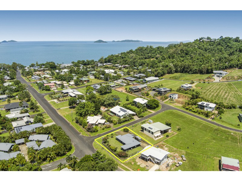 2 Riverside Tce, South Mission Beach QLD 4852