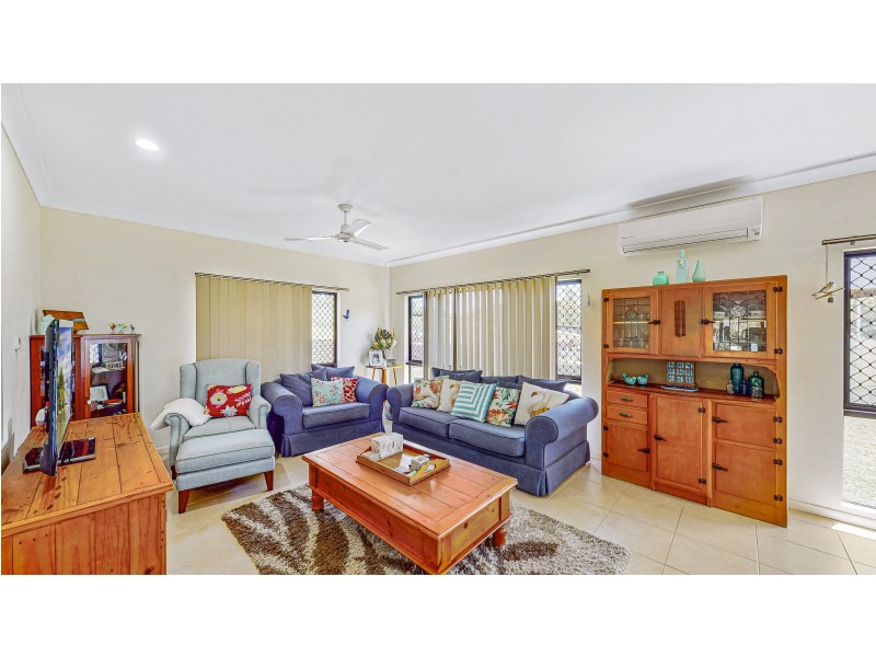 2 Riverside Tce, South Mission Beach QLD 4852