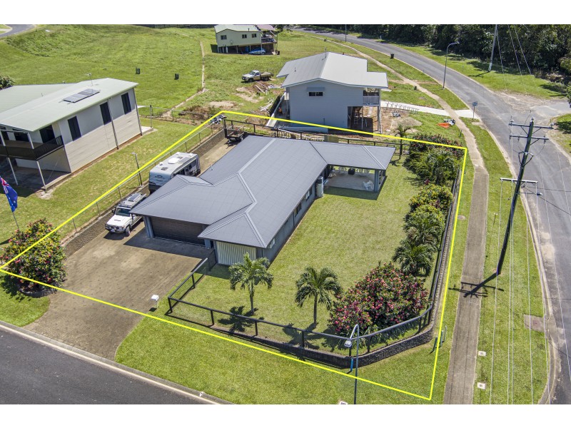 2 Riverside Tce, South Mission Beach QLD 4852