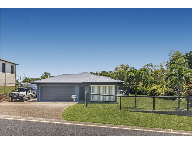 2 Riverside Tce, South Mission Beach QLD 4852