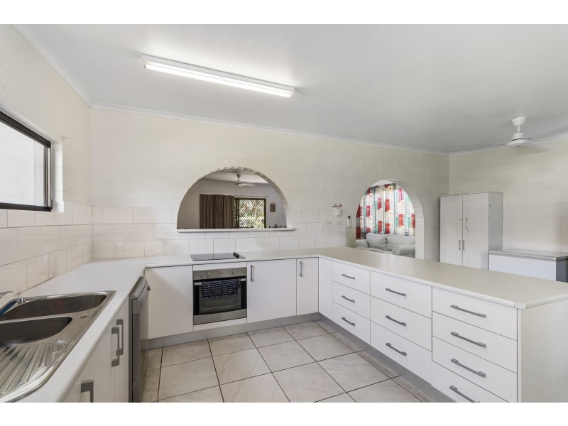 40 Mitchell St, South Mission Beach QLD 4852