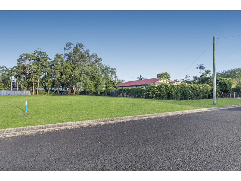 8 Buccaneer St, South Mission Beach QLD 4852