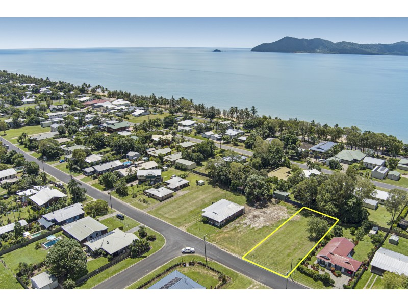 8 Buccaneer St, South Mission Beach QLD 4852