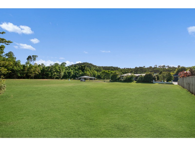 11 Oceanview Drive, Wongaling Beach QLD 4852