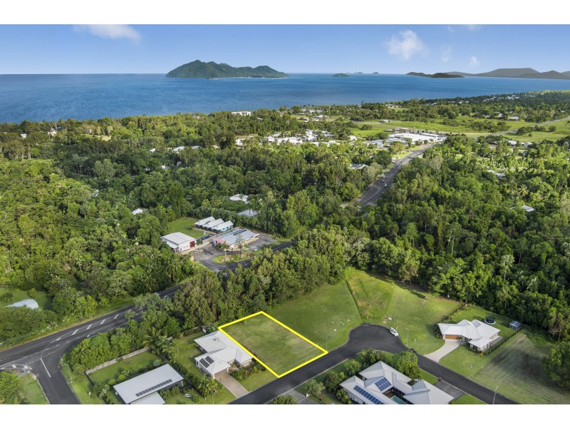 11 Oceanview Drive, Wongaling Beach QLD 4852