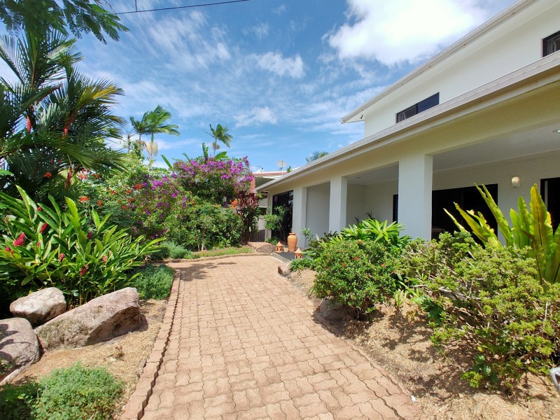 36 Wall Street, South Mission Beach QLD 4852