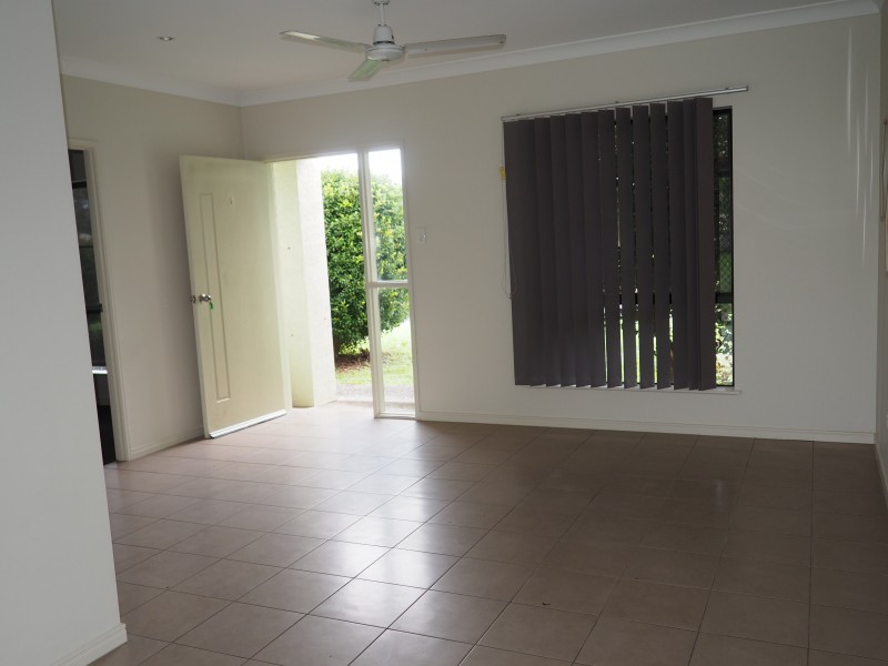 31 Midshipman St, South Mission Beach QLD 4852