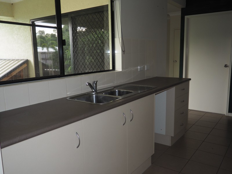 31 Midshipman St, South Mission Beach QLD 4852