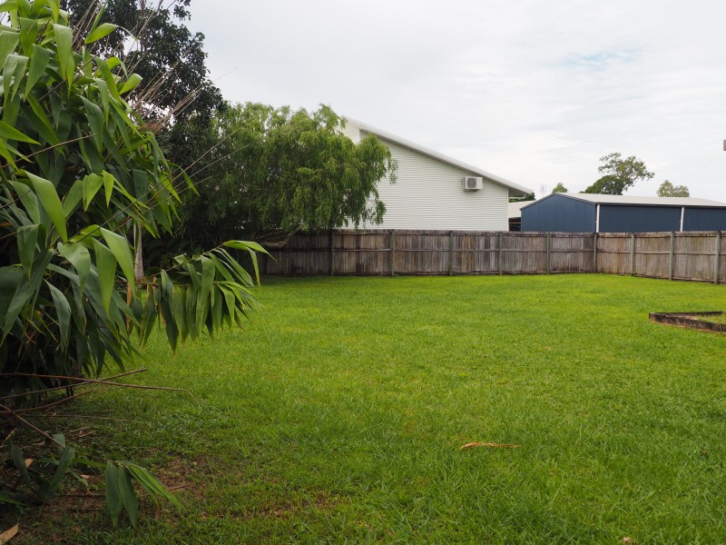 31 Midshipman St, South Mission Beach QLD 4852