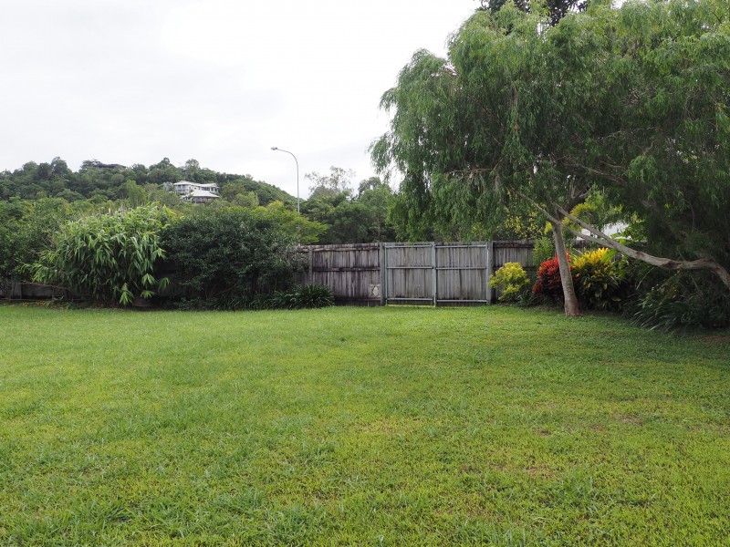 31 Midshipman St, South Mission Beach QLD 4852