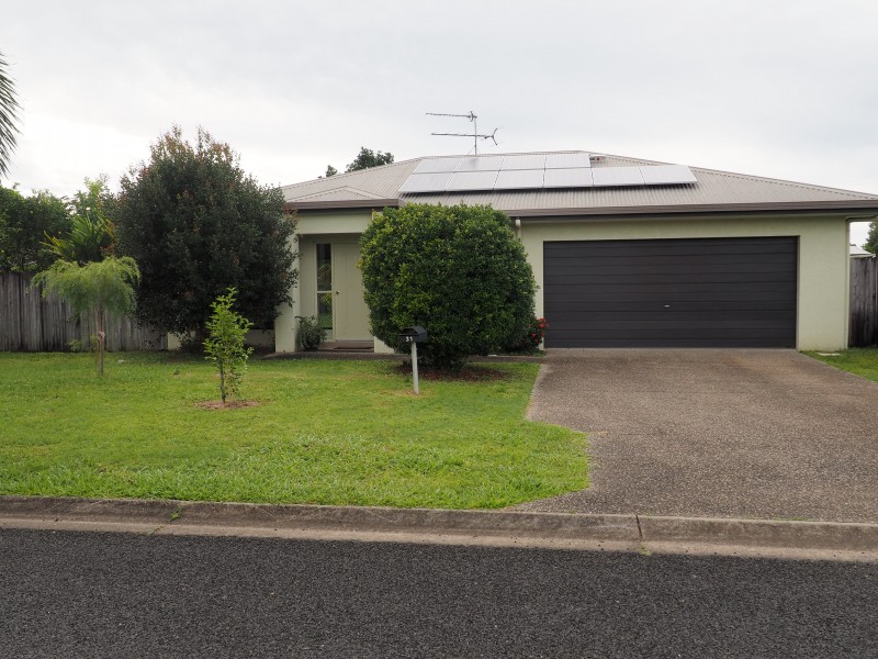 31 Midshipman St, South Mission Beach QLD 4852