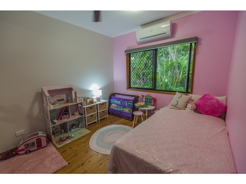 82 Conch St, Mission Beach QLD 4852