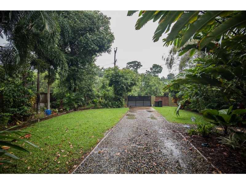 82 Conch St, Mission Beach QLD 4852