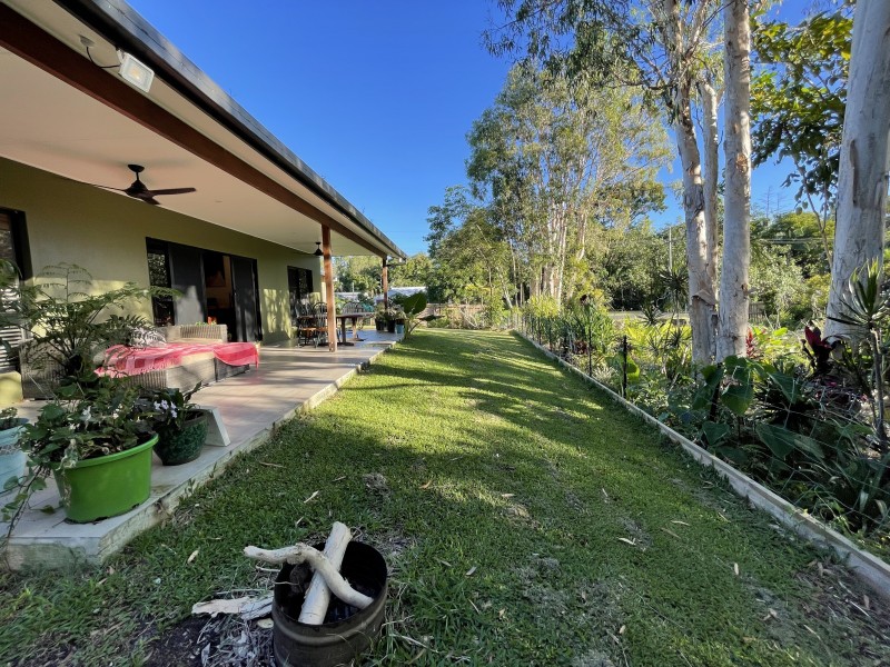 55 Conch St, Mission Beach QLD 4852