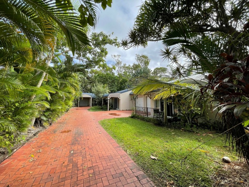 15 Seafarer Street, South Mission Beach QLD 4852