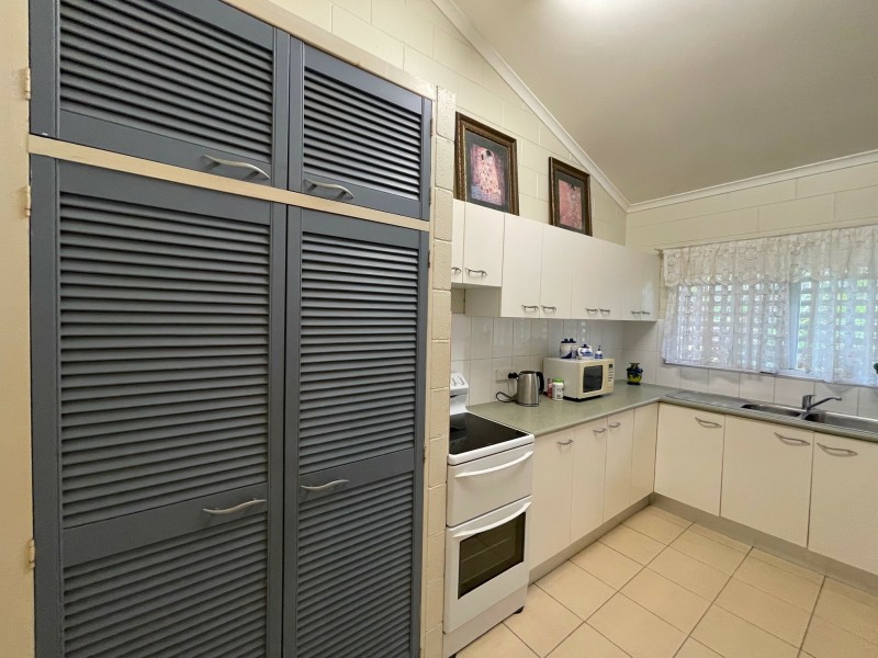 15 Seafarer Street, South Mission Beach QLD 4852