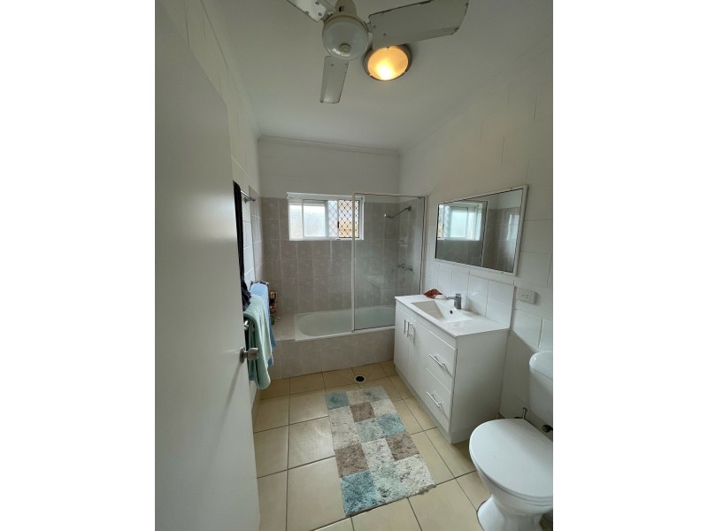 15 Seafarer Street, South Mission Beach QLD 4852