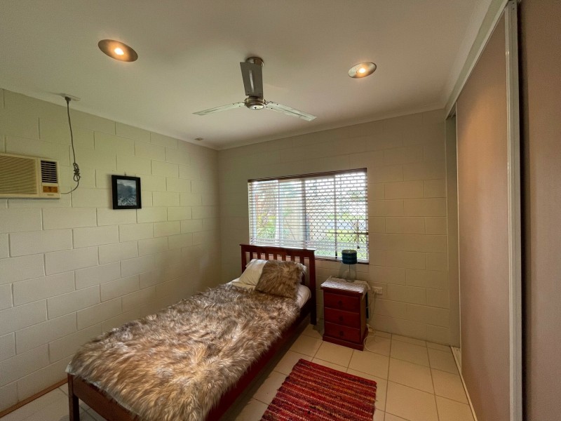 15 Seafarer Street, South Mission Beach QLD 4852